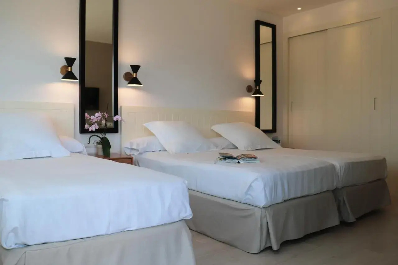 Photo - Hotel Almirante