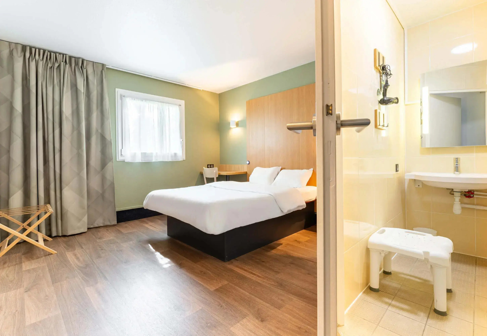 Foto - B&B HOTEL Nantes Aéroport