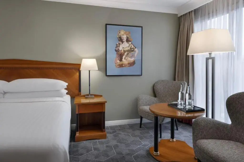 Photo - Delta Hotels by Marriott Heathrow Windsor