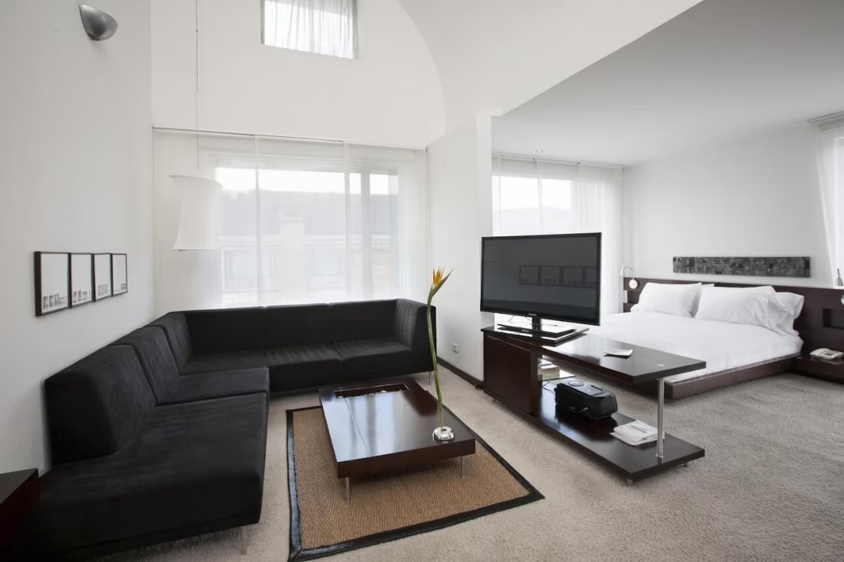 Photo - Richmond Suites Hotel