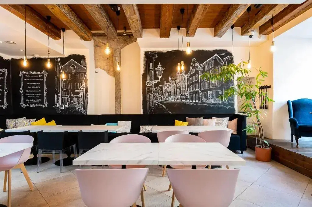 Photo - Meriton Old Town Garden Hotel