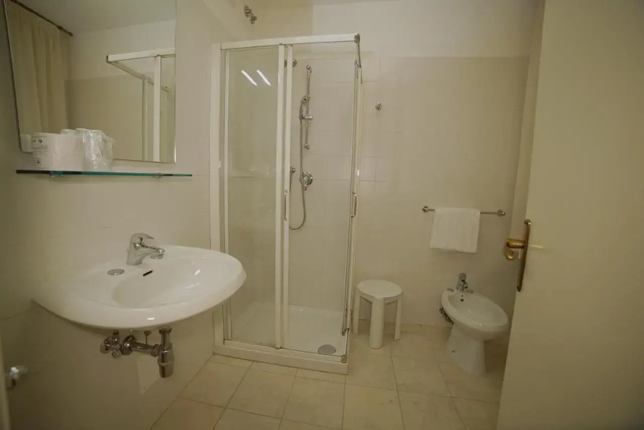 Photo - Hotel Canada