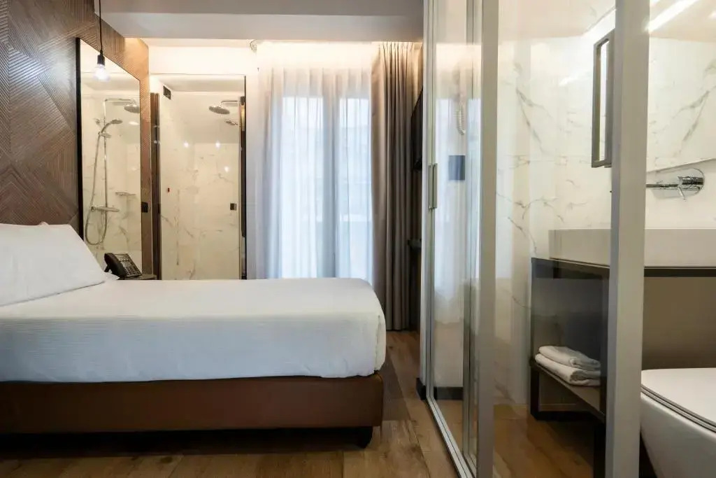 Photo - London Hotel