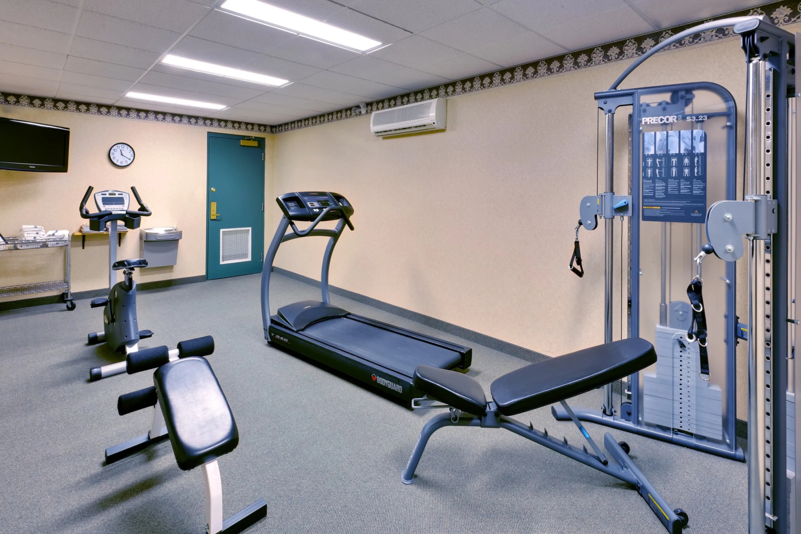 Foto - Staywell Inn & Suites