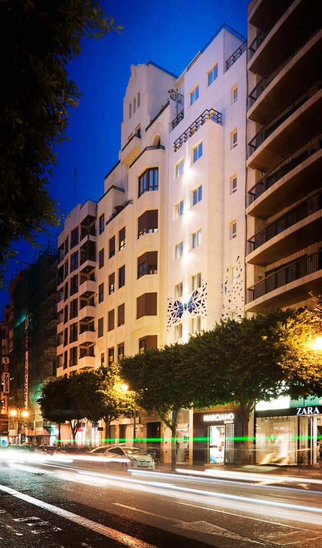 Photo - One Shot Colón