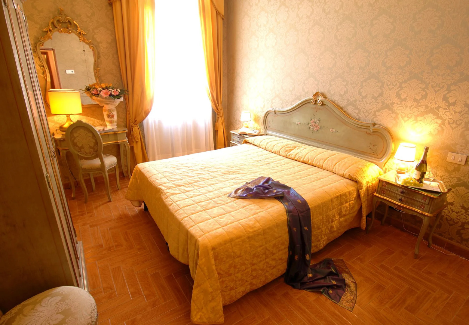 Photo - Hotel Canal & Walter