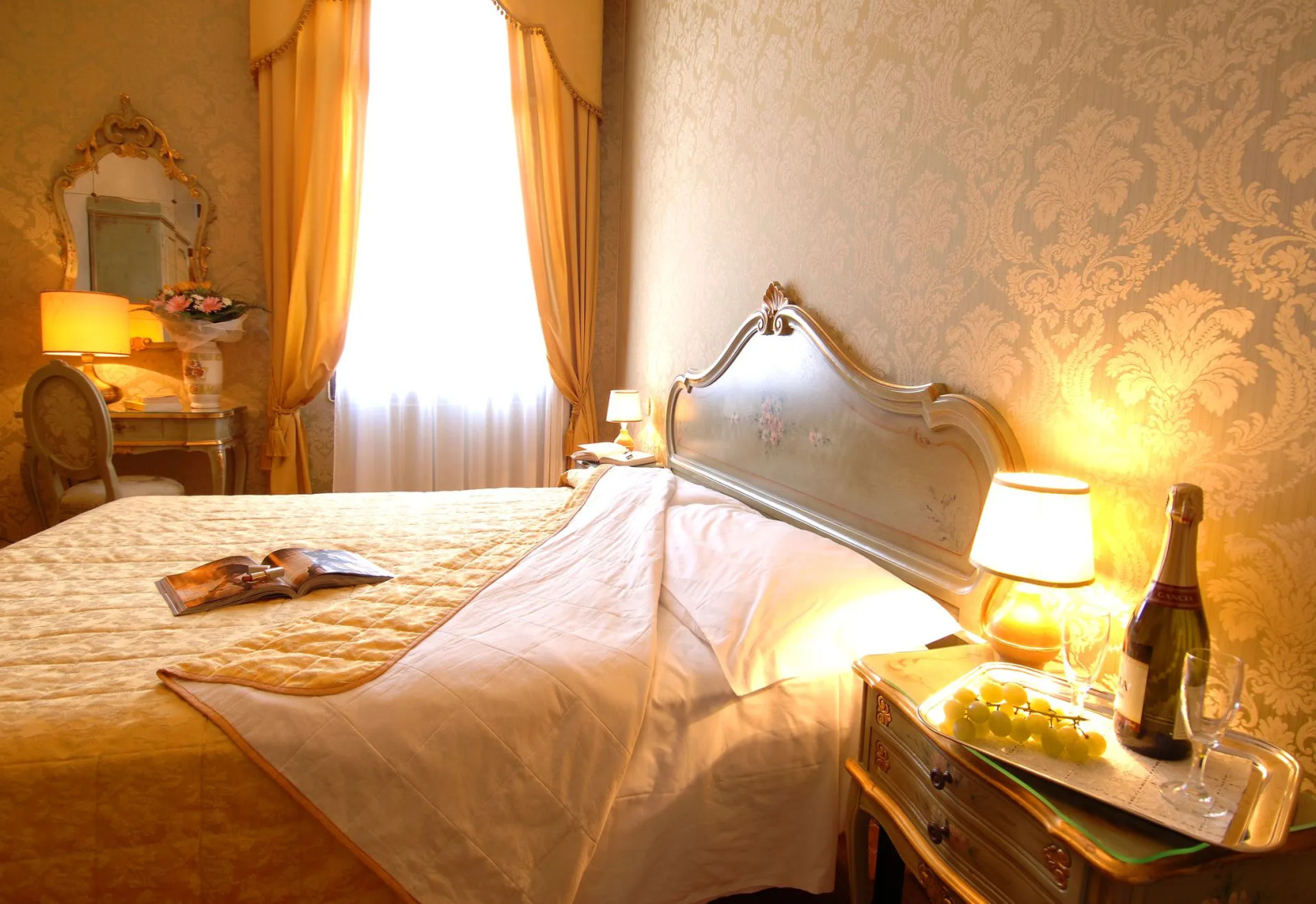 Photo - Hotel Canal & Walter