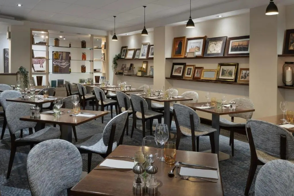 Photo - Delta Hotels by Marriott Heathrow Windsor