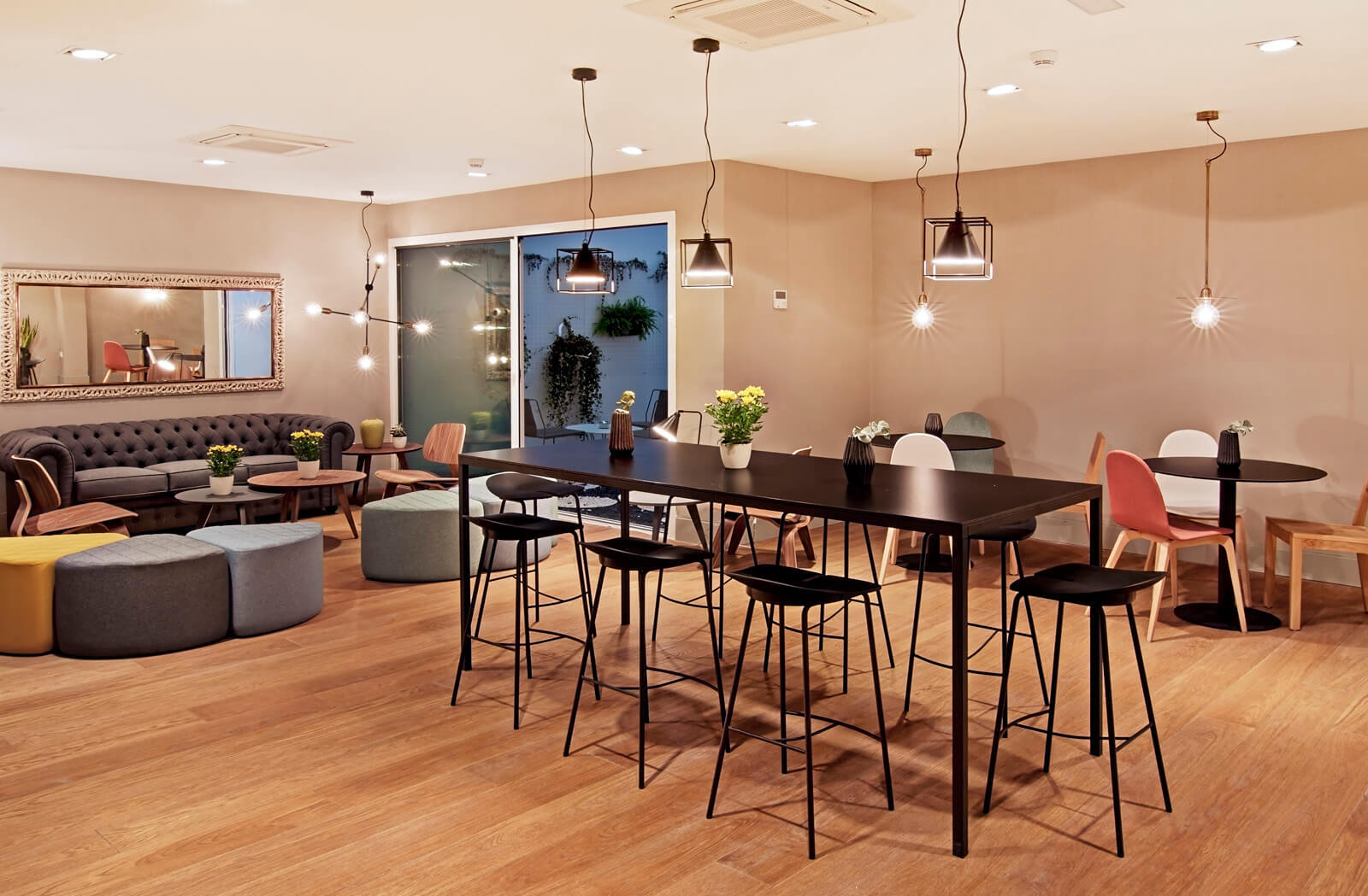 Photo - One Shot Colón