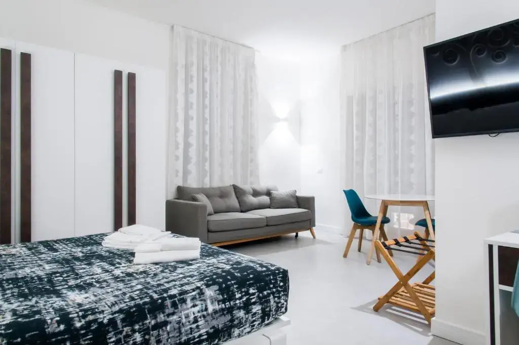 Photo - Dada Suite