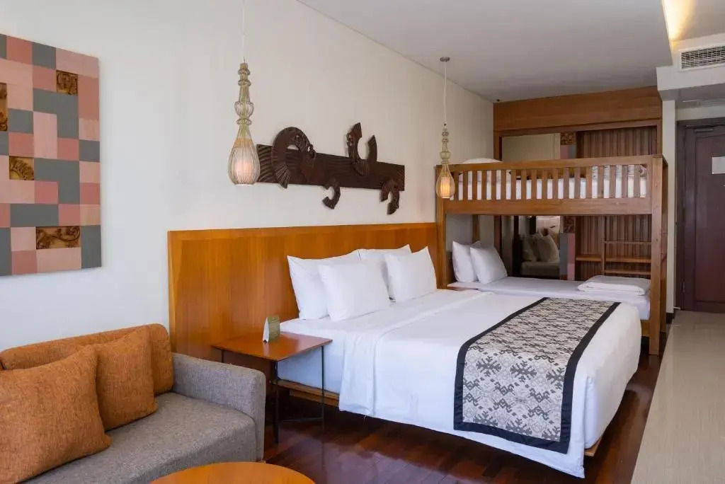 Photo - MERUSAKA Nusa Dua