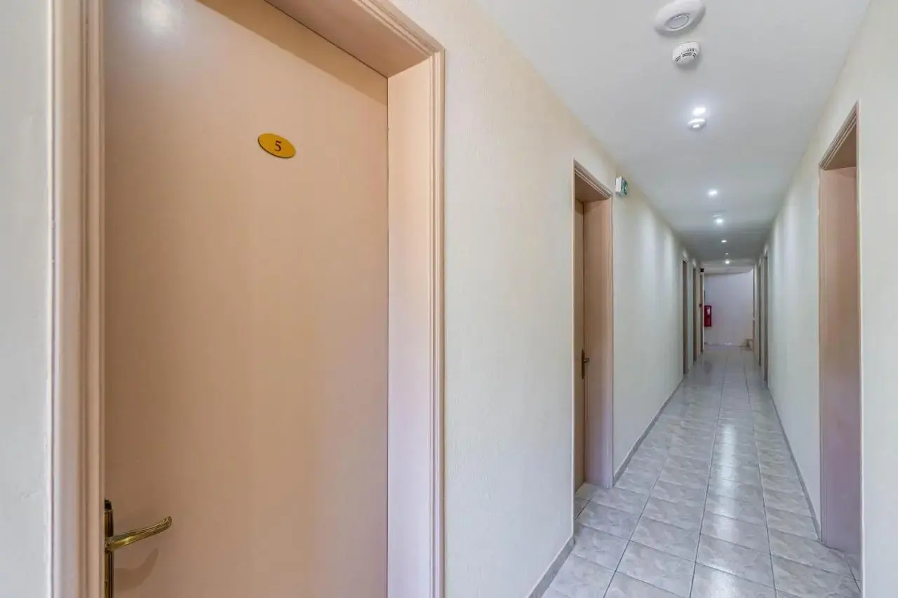 Photo - Angela Hotel & Apartments