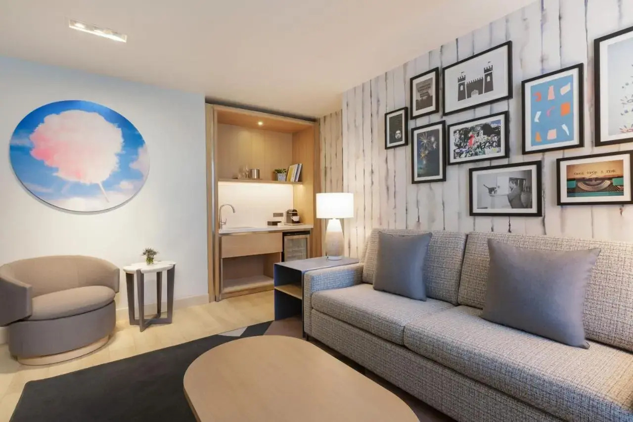 Photo - The Viv Hotel, Anaheim, a Tribute Portfolio Hotel