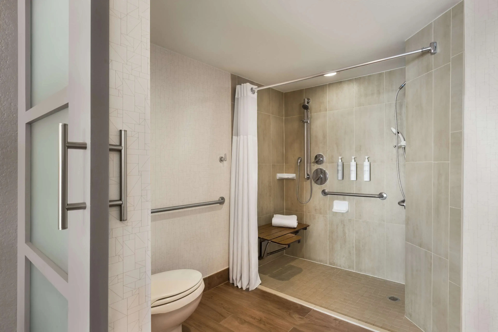 Photo - Embassy Suites by Hilton Miami International Airport