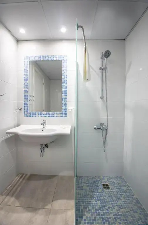 Photo - Nicholas Color Hotel