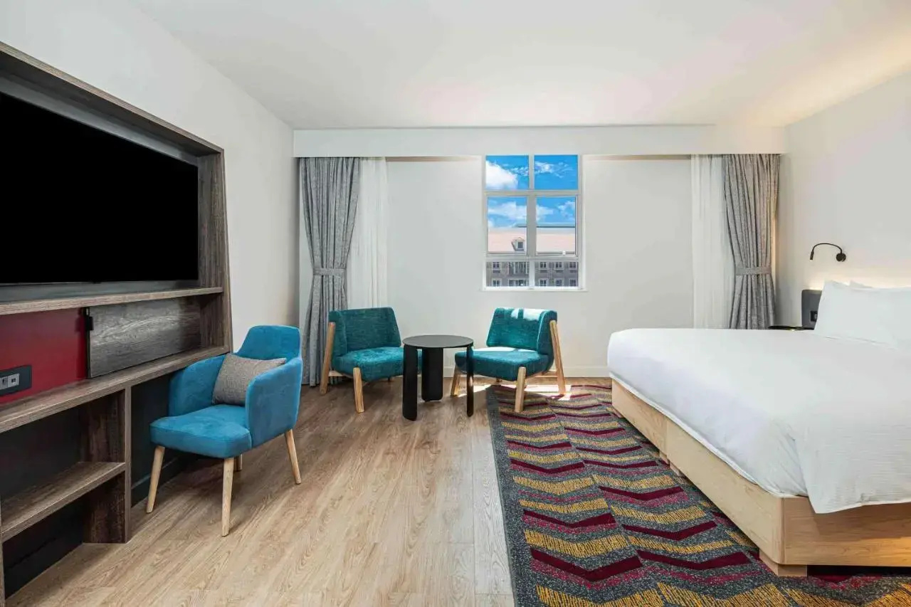 Photo - Hampton By Hilton Sandton Grayston
