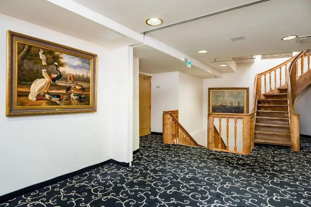 Photo - Meriton Old Town Garden Hotel