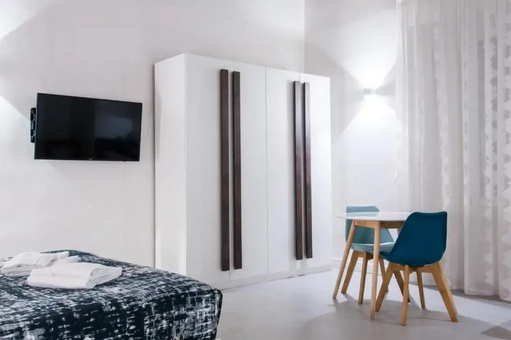 Photo - Dada Suite