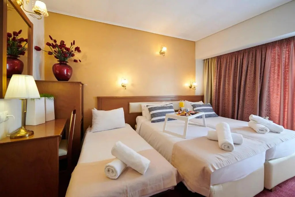 Photo - Crystal City Hotel