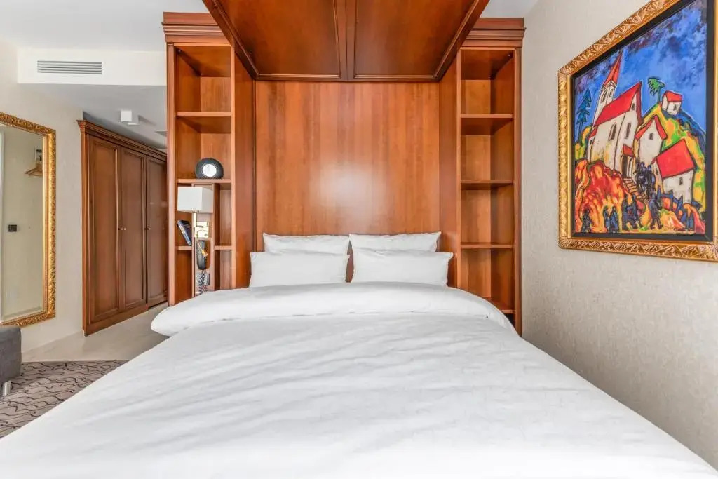 Foto - AdvaStay by KING's