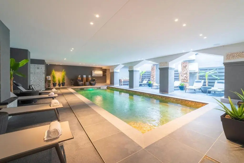 Photo - Grand Hotel Normandy by CW Hotel Collection