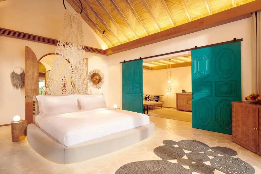 SIRRU FEN FUSHI PRIVATE LAGOON RESORT (EX. FAIRMONT SIRRU FEN FUSHI)