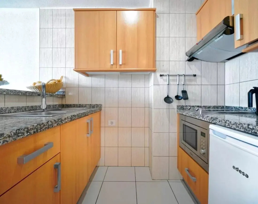 Photo - Ona Palm Beach