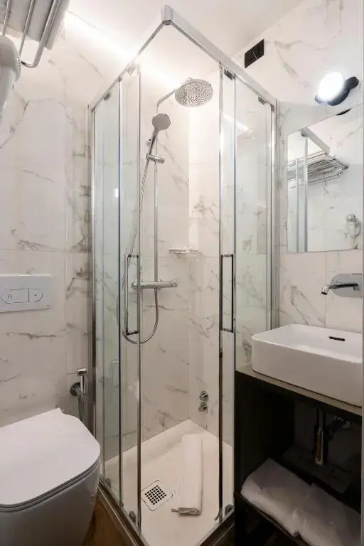 Photo - London Hotel