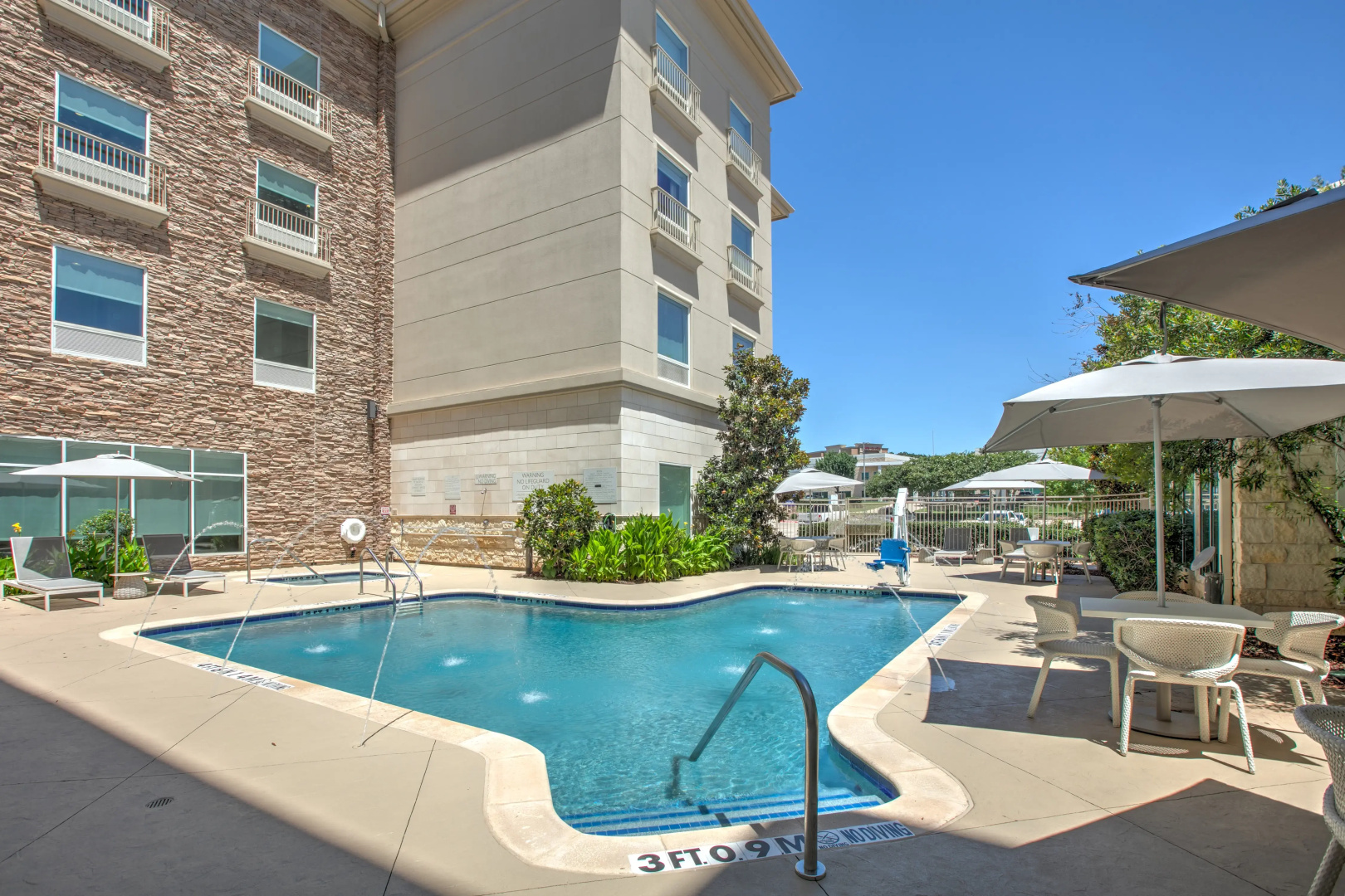 Photo - Hilton Garden Inn Dallas Arlington