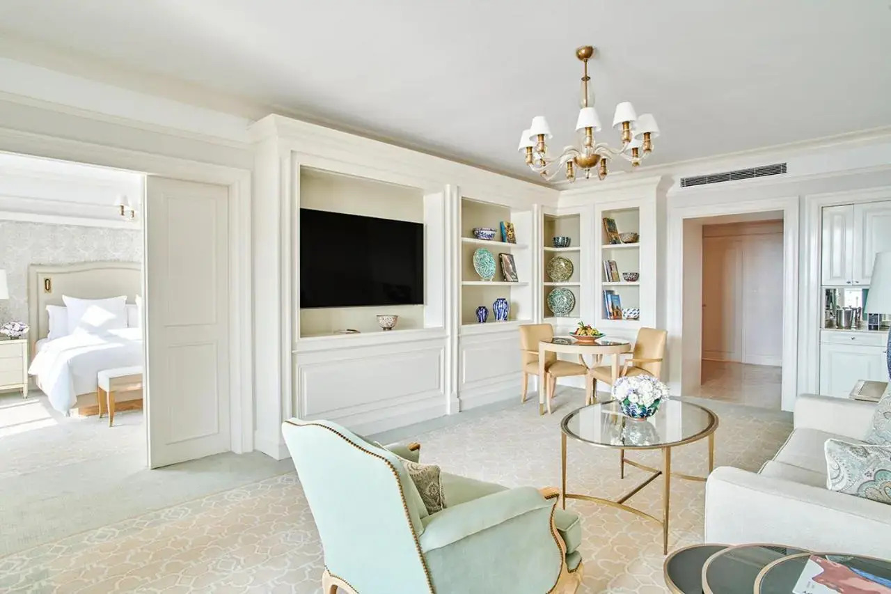 Photo - Four Seasons Hotel Cairo at Nile Plaza