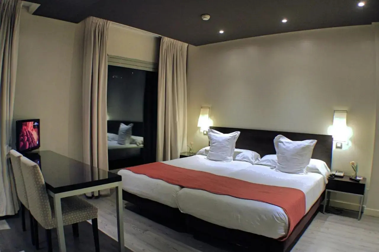 Photo - Suites Viena Plaza de España