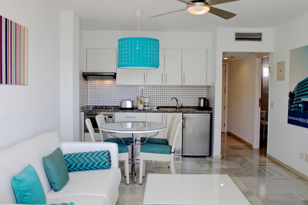 Photo - Ona Palm Beach