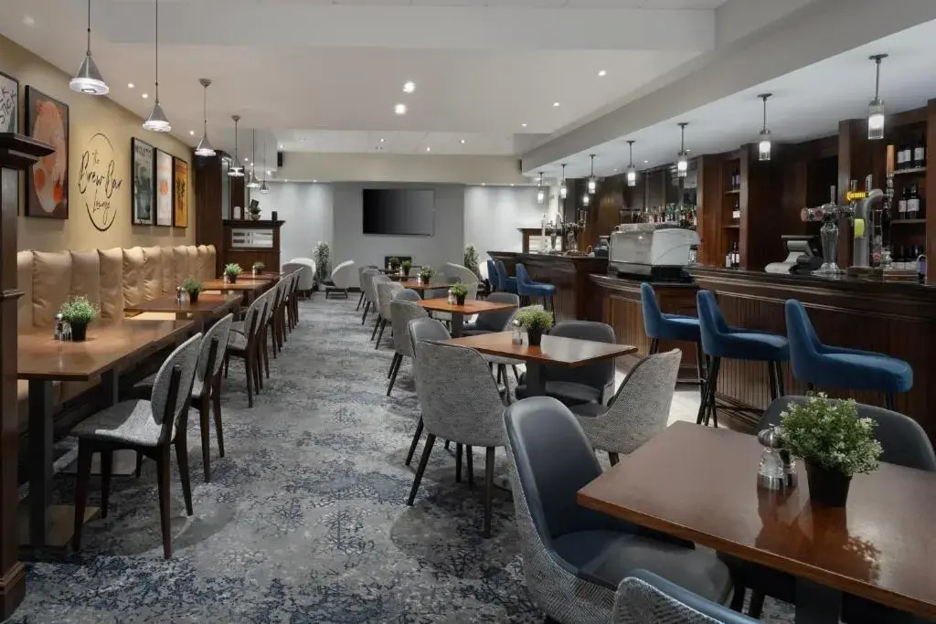 Photo - Delta Hotels by Marriott Heathrow Windsor