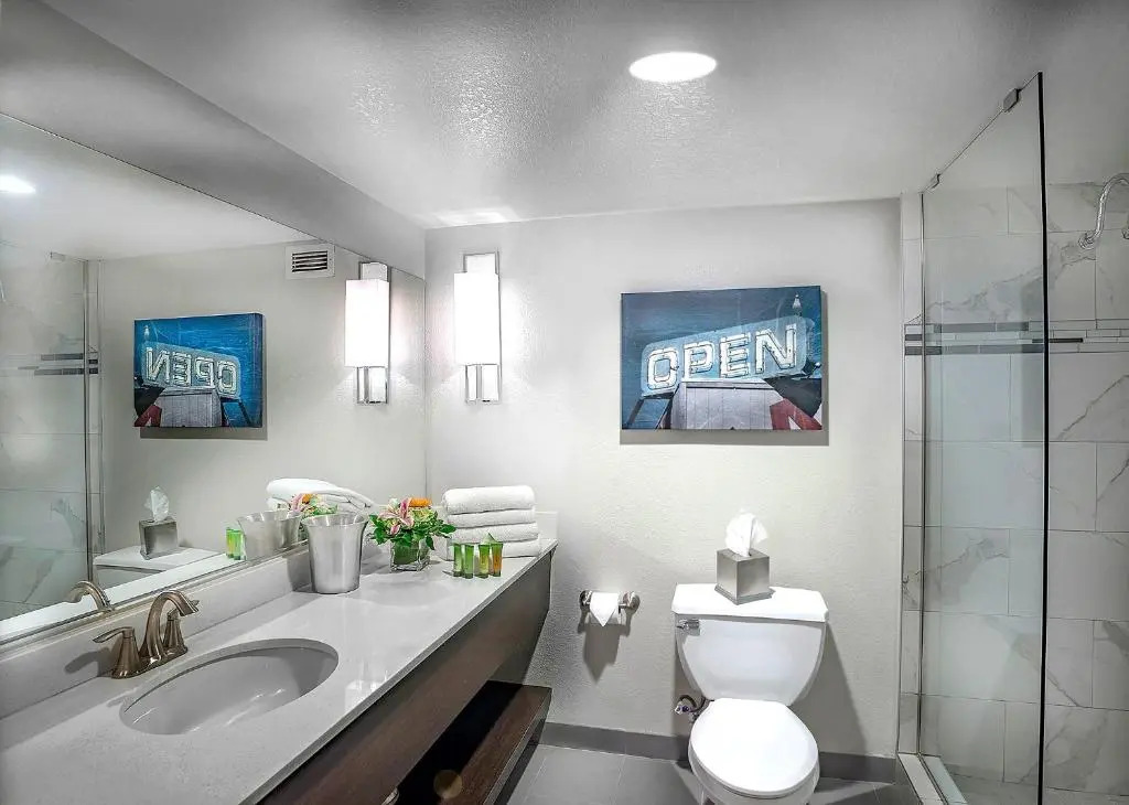 Photo - The STRAT Hotel, Casino & Tower