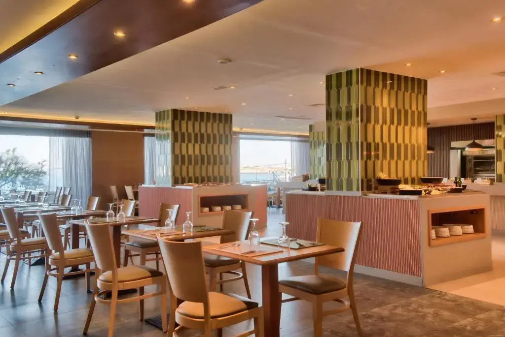 Photo - The Preluna Hotel