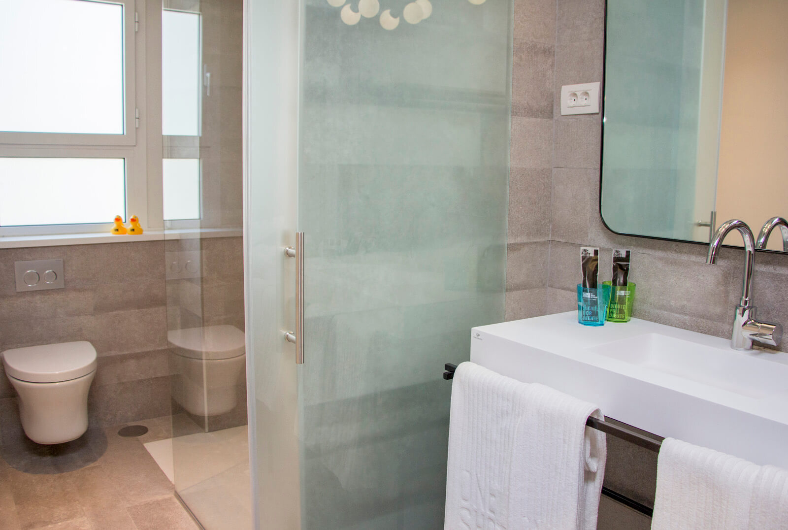 Photo - One Shot Colón