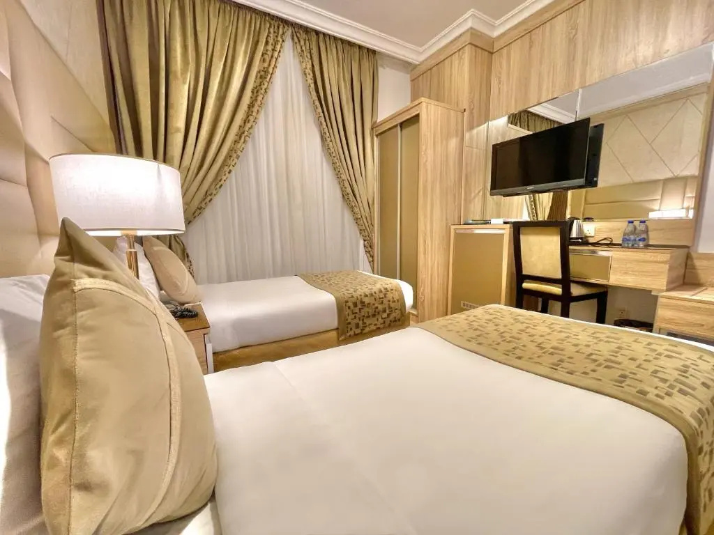 Photo - Al Mukhtara International Hotel