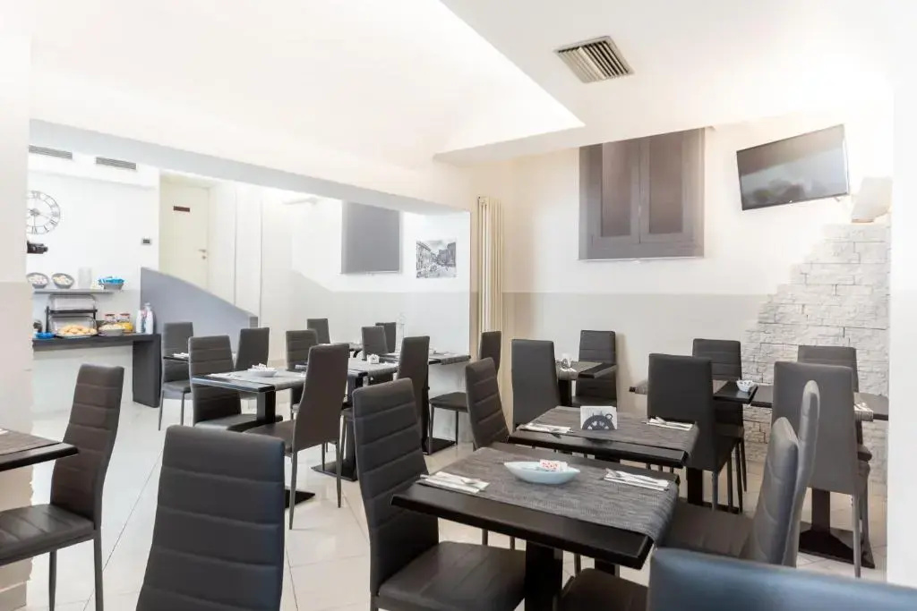 Photo - Hotel University