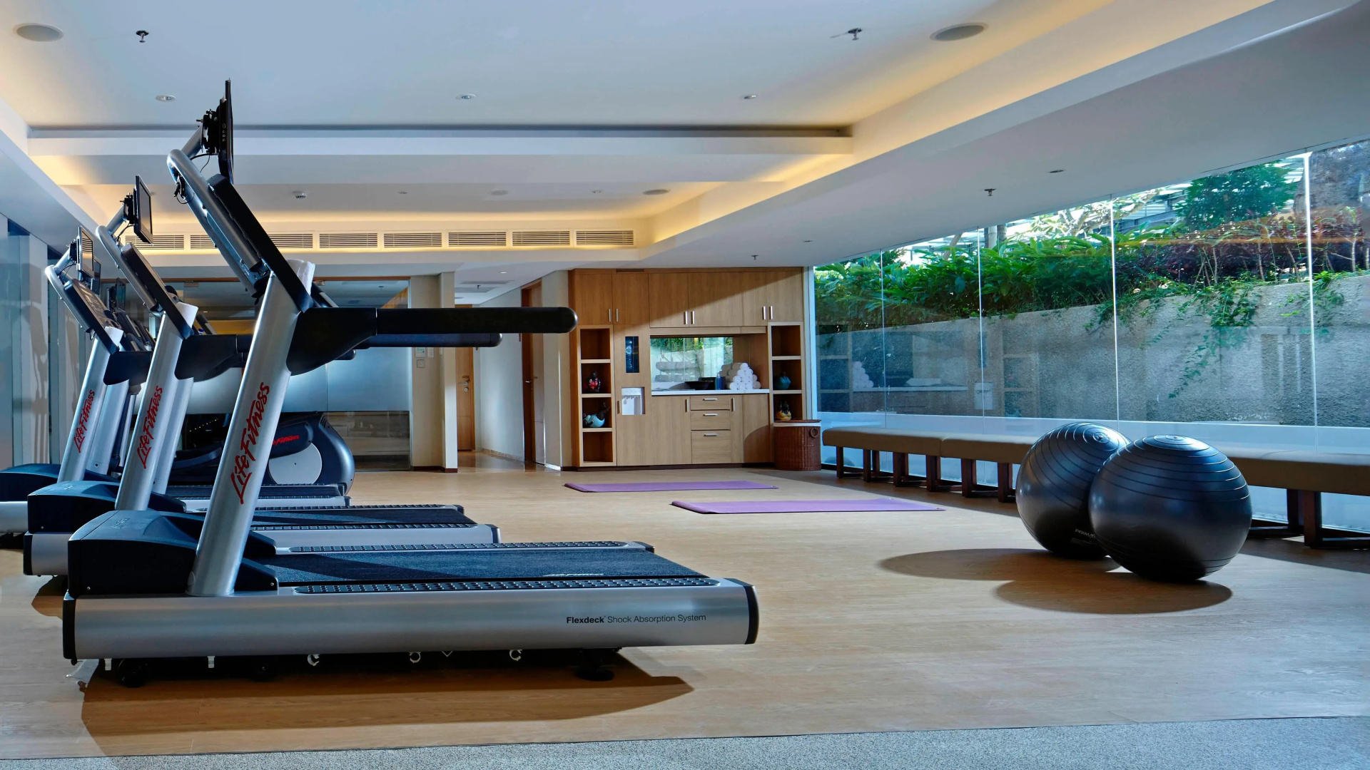 Photo - Courtyard by Marriott Bali Seminyak Resort
