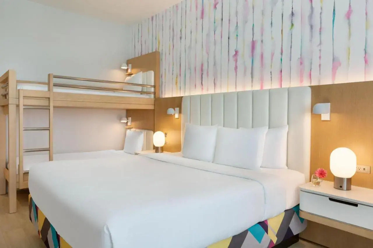 Photo - The Viv Hotel, Anaheim, a Tribute Portfolio Hotel