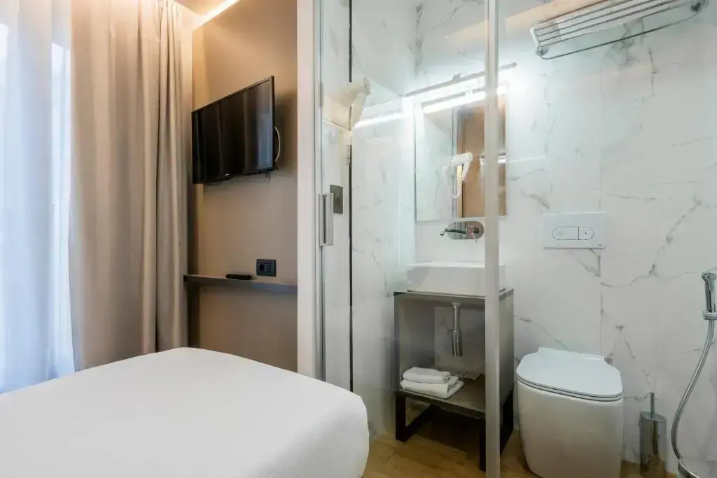 Photo - London Hotel