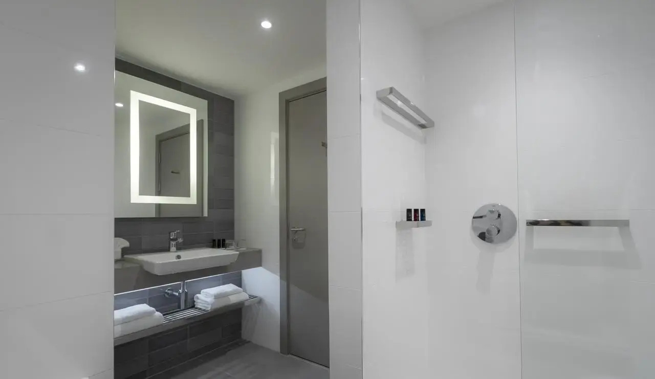 Photo - Clayton Hotel Charlemont