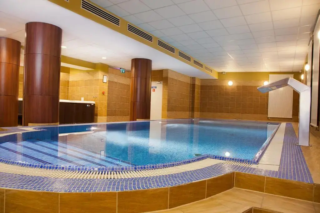 Photo - Grand Royal Hotel