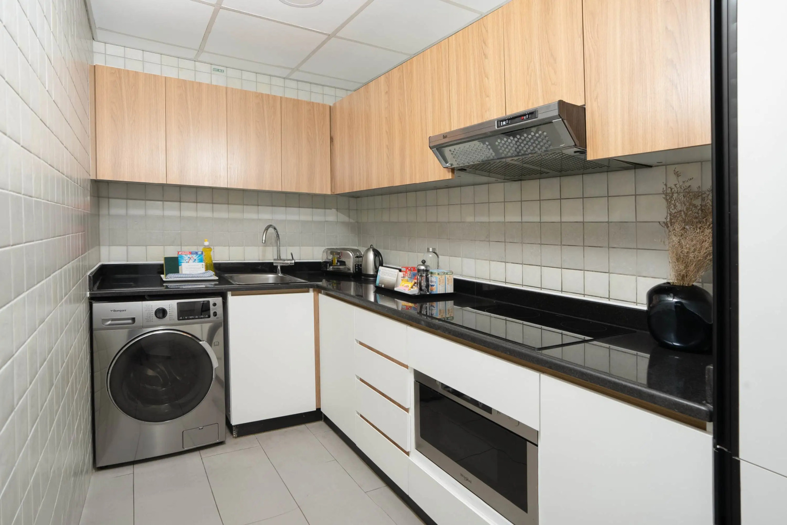 Photo - Citadines Metro Central Dubai