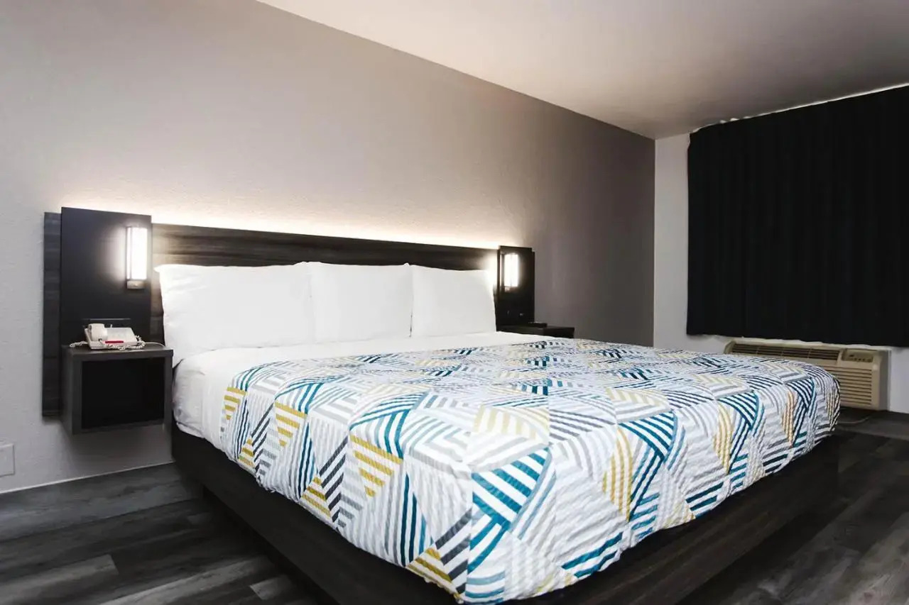 Photo - Motel 6 Houston, TX - Medical Center - NRG Stadium