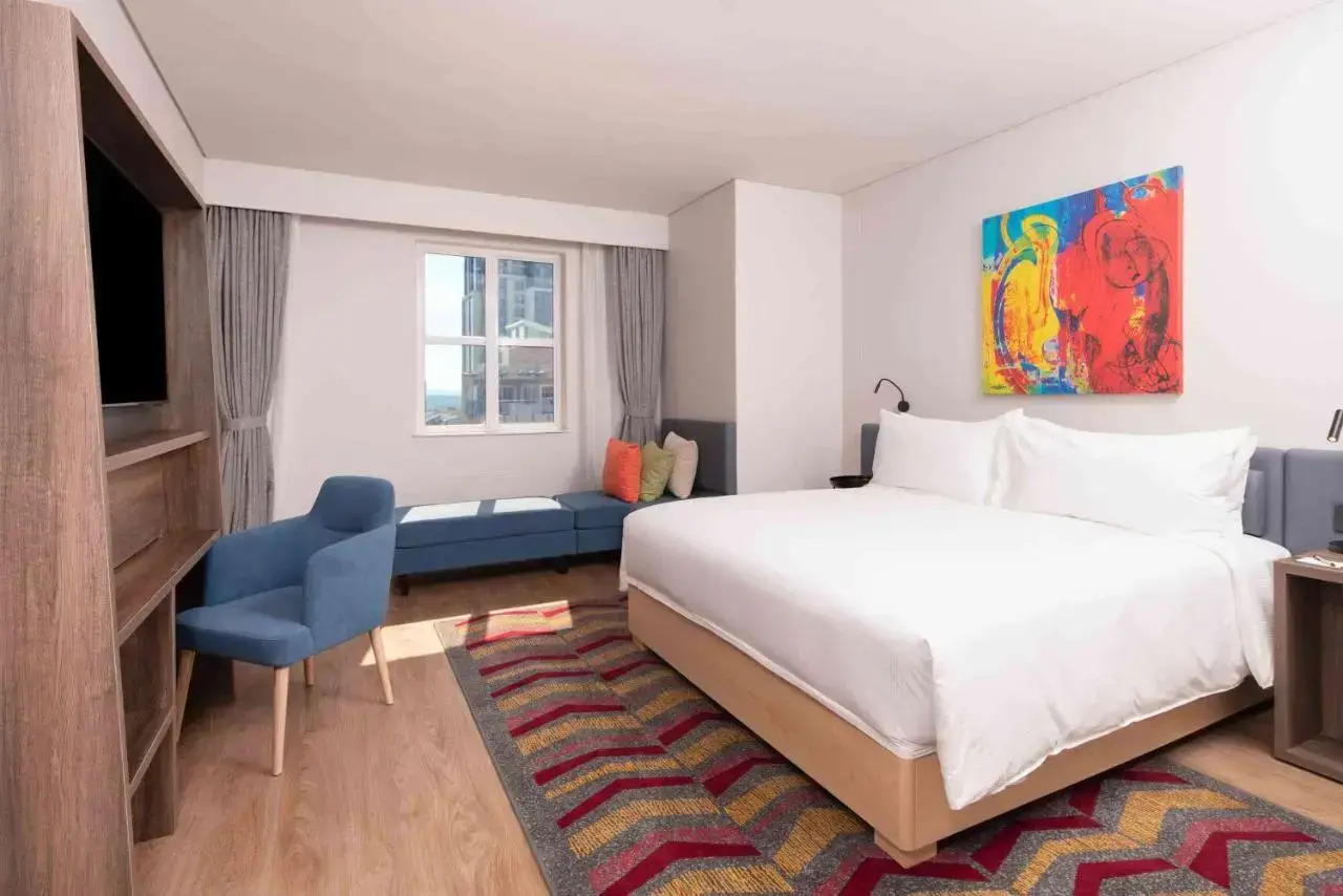 Photo - Hampton By Hilton Sandton Grayston