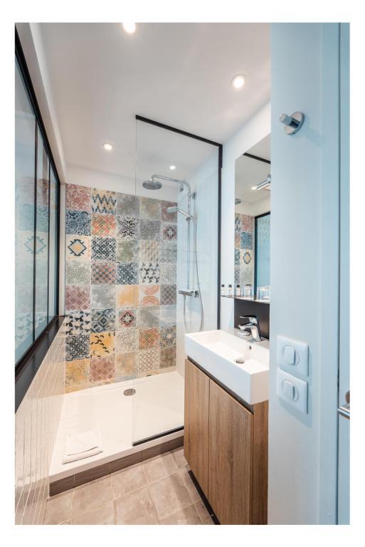 Foto - The Originals Boutique, Hôtel Maison Montmartre Paris Les Puces