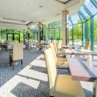 Hotel & Aparthotel Casteau Resort Mons