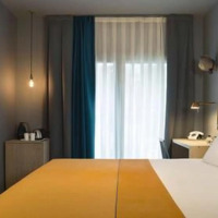 Yurbban Trafalgar Hotel