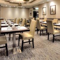 Hotel & Aparthotel Casteau Resort Mons